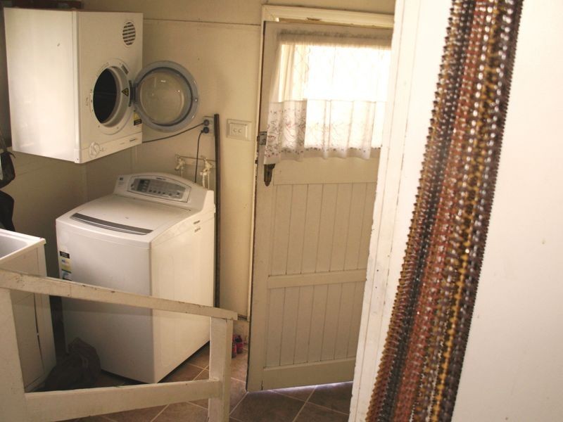 3 Vernon Street, Ipswich QLD 4305