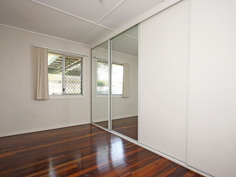 20 Mitchell Street, Riverview QLD 4303