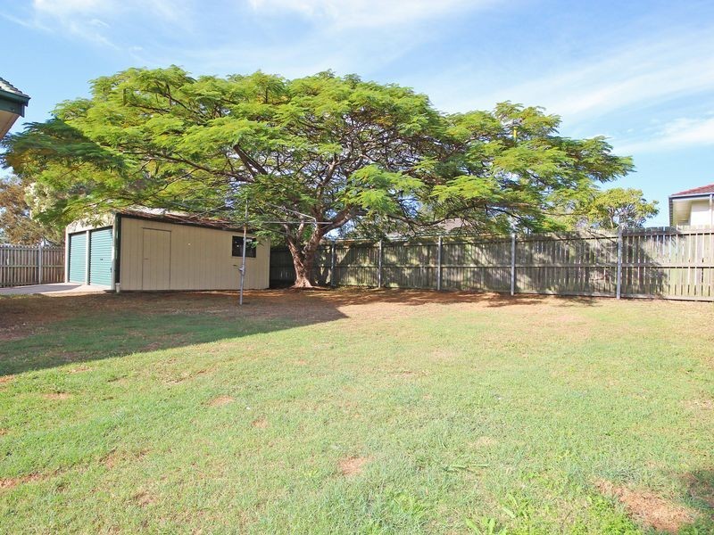 20 Mitchell Street, Riverview QLD 4303