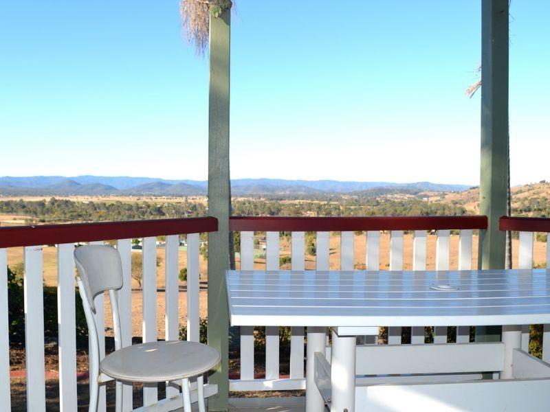 12 Banksia Court, Lowood QLD 4311