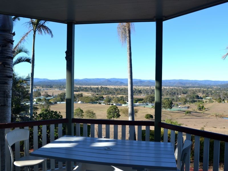 12 Banksia Court, Lowood QLD 4311