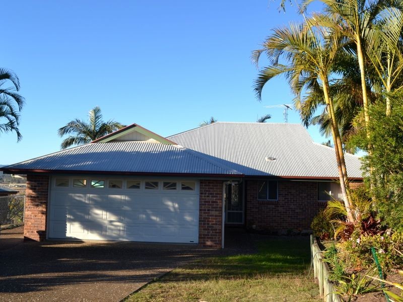 12 Banksia Court, Lowood QLD 4311