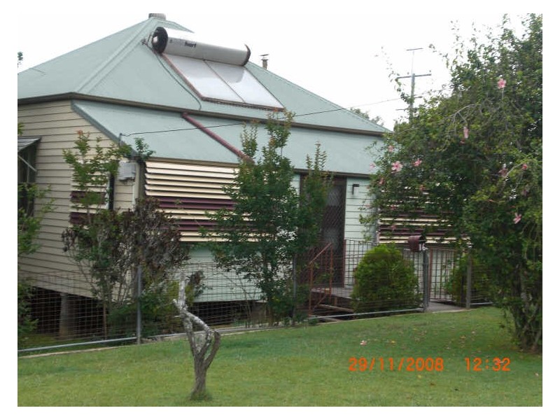 16 McLean Street, North Ipswich QLD 4305