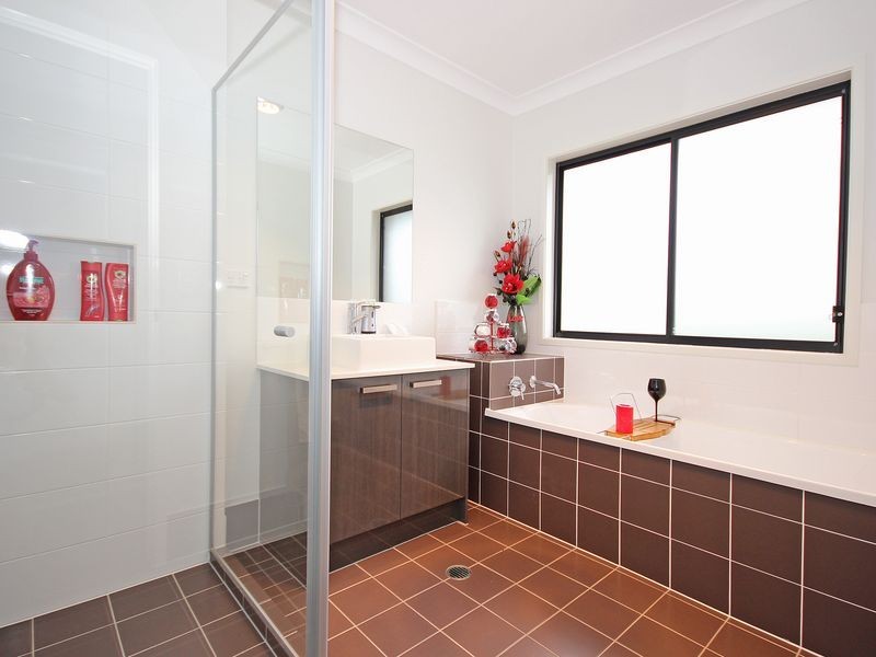50 Shamrock Court, Chuwar QLD 4306