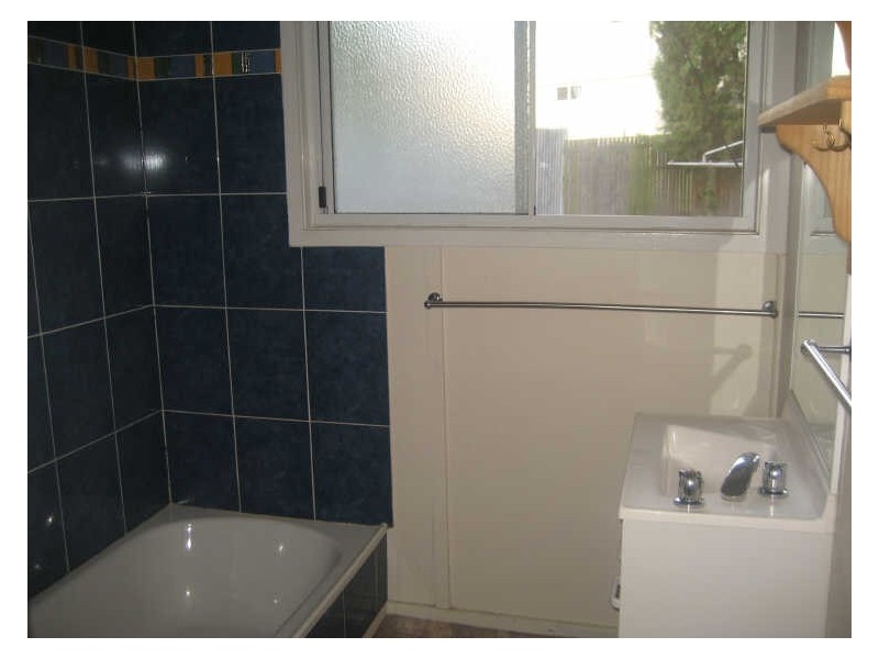 13 Fellette Street, Leichhardt QLD 4305