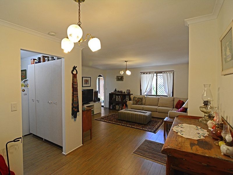 9 Kingfisher Court, Bundamba QLD 4304