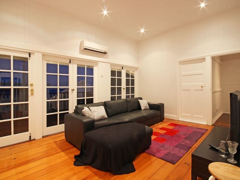 5 Waterworks Road, North Ipswich QLD 4305