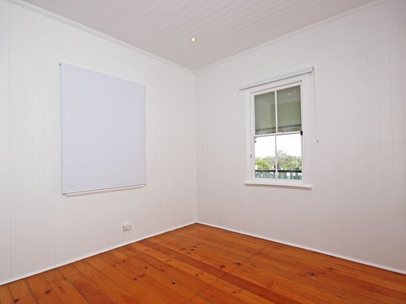 5 Waterworks Road, North Ipswich QLD 4305