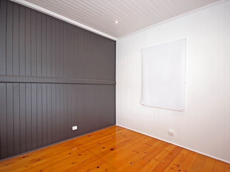 5 Waterworks Road, North Ipswich QLD 4305