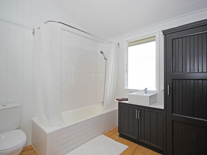 5 Waterworks Road, North Ipswich QLD 4305