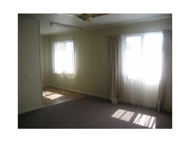 21 Hawthorne Street, Coalfalls QLD 4305