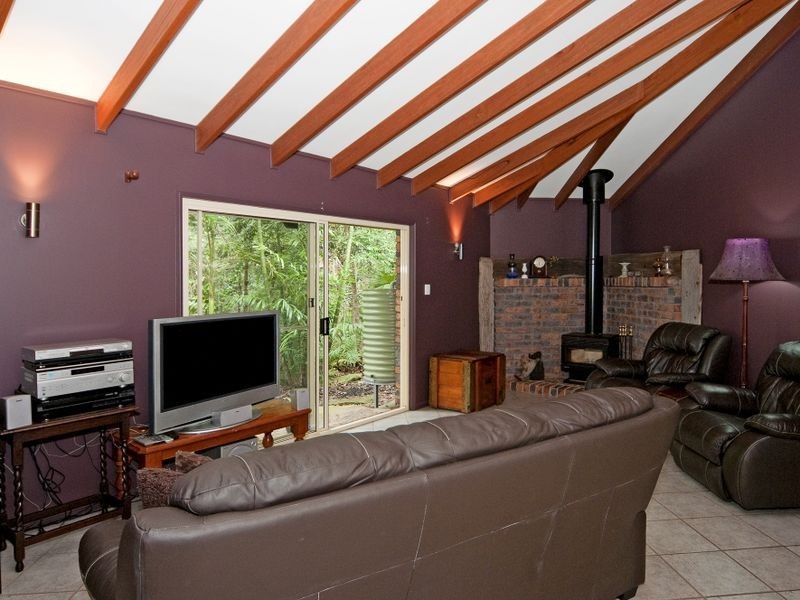 20 Belmore Court, Pine Mountain QLD 4306