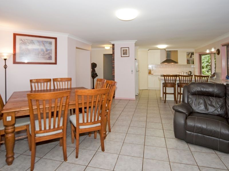 20 Belmore Court, Pine Mountain QLD 4306