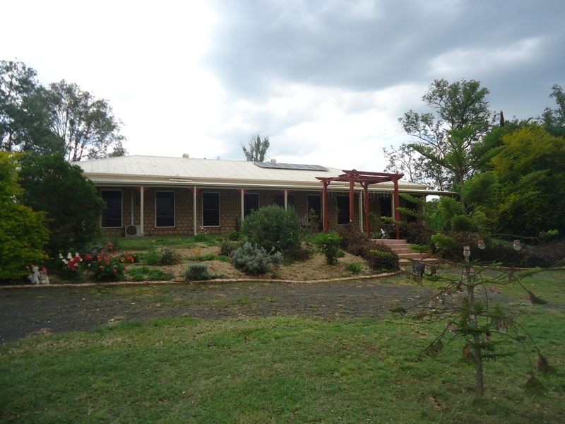 22 Ashleigh Court, Walloon QLD 4306