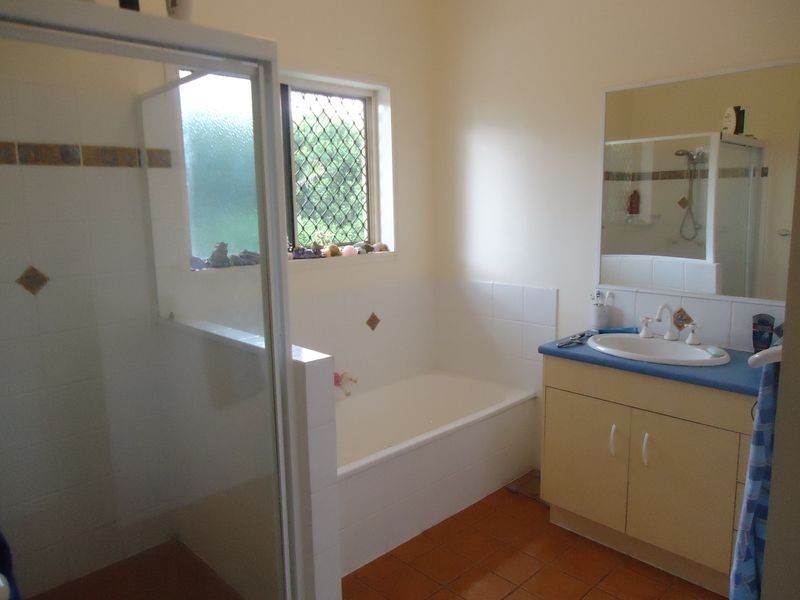 22 Ashleigh Court, Walloon QLD 4306