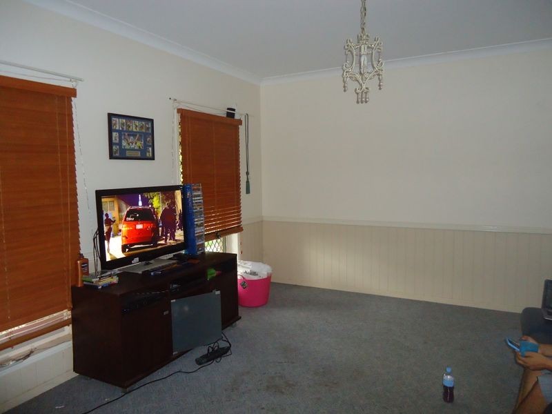 22 Ashleigh Court, Walloon QLD 4306