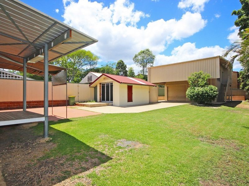 14 Molloy Street, Silkstone QLD 4304