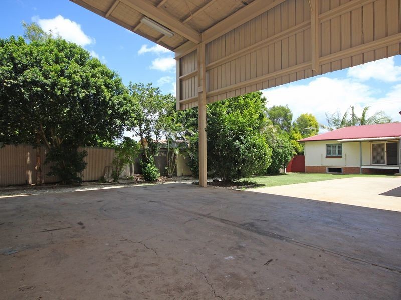 14 Molloy Street, Silkstone QLD 4304