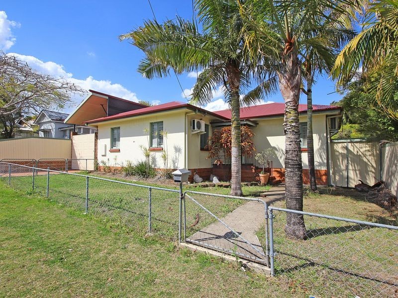 14 Molloy Street, Silkstone QLD 4304