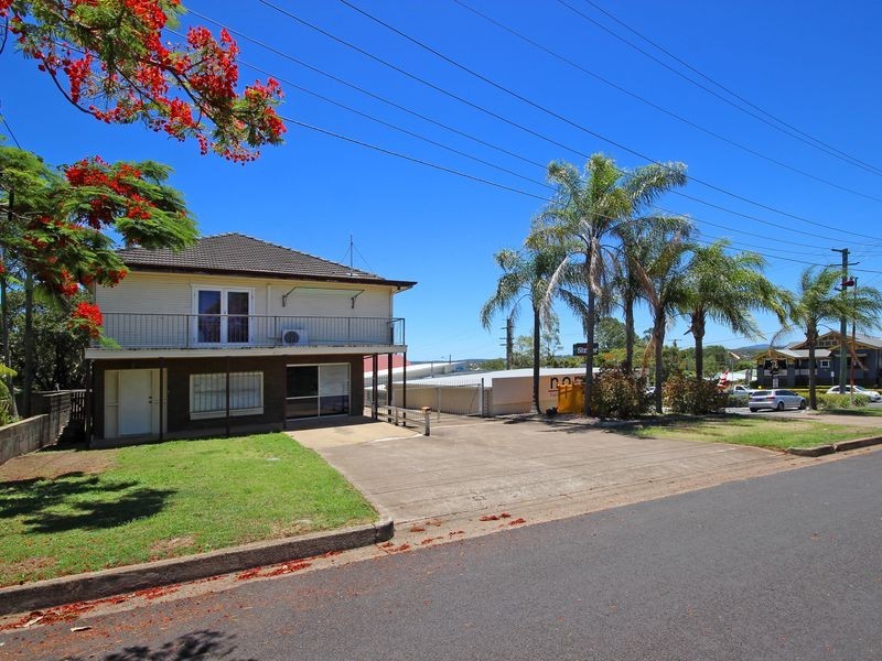 1 Wilson Street, Newtown QLD 4305