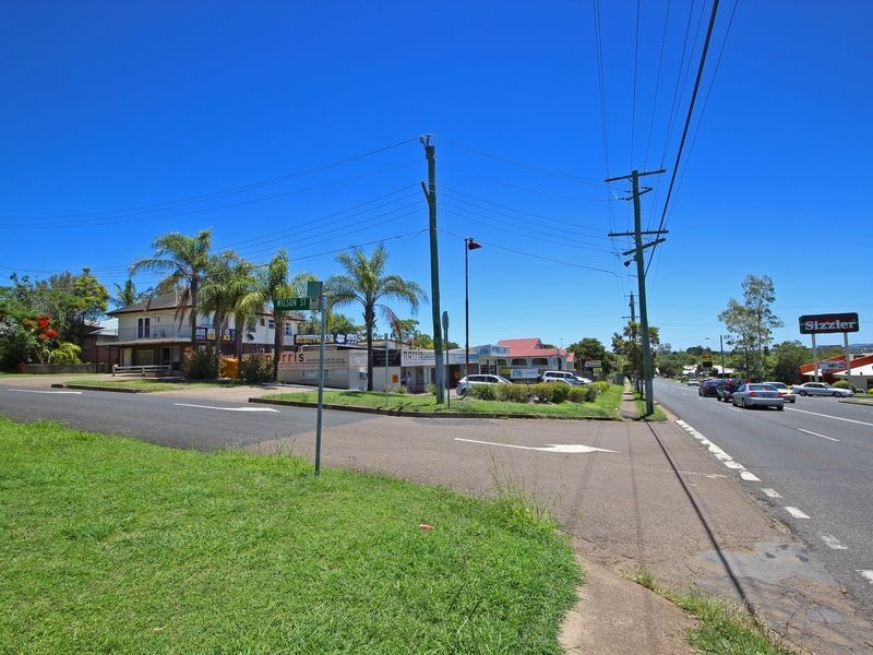 1 Wilson Street, Newtown QLD 4305