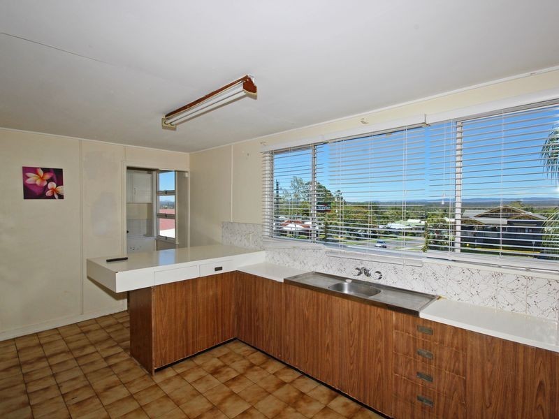 1 Wilson Street, Newtown QLD 4305