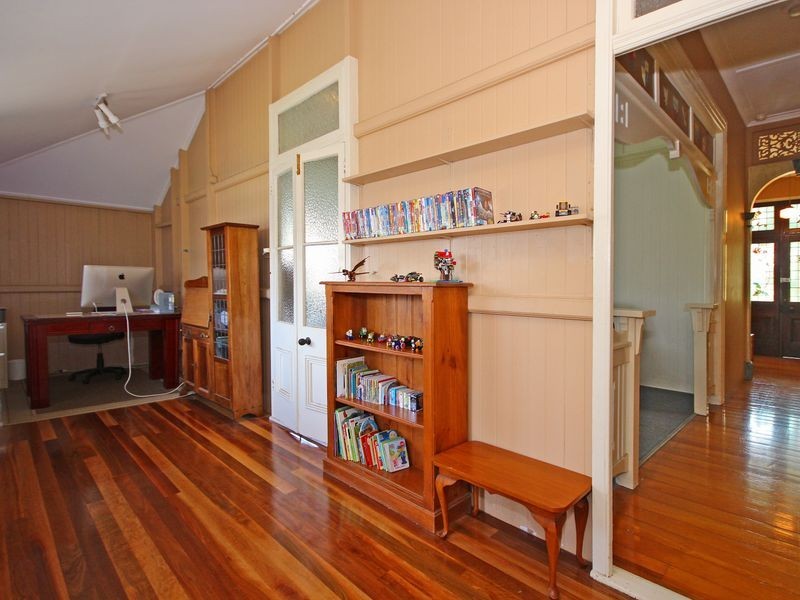 1 Blackall Street, East Ipswich QLD 4305