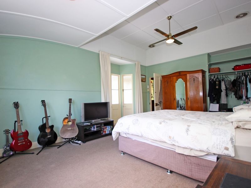 1 Blackall Street, East Ipswich QLD 4305