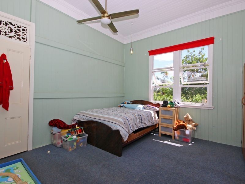 1 Blackall Street, East Ipswich QLD 4305