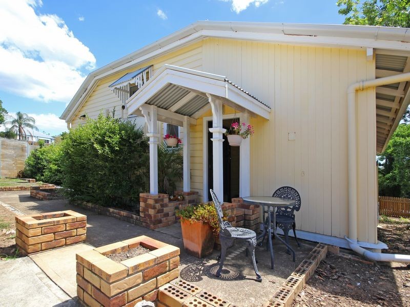 1 Blackall Street, East Ipswich QLD 4305