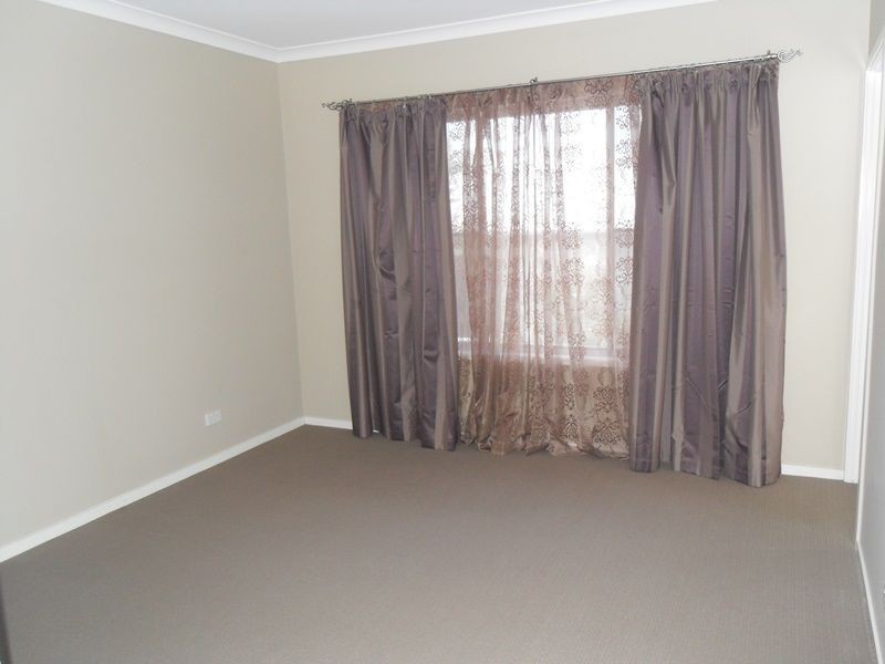 12 McCabe Street, Springfield Lakes QLD 4300