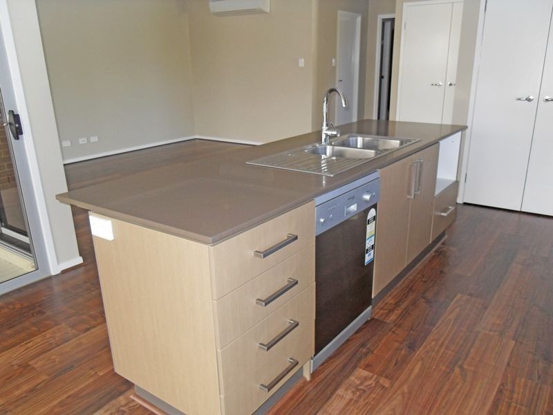 12 McCabe Street, Springfield Lakes QLD 4300