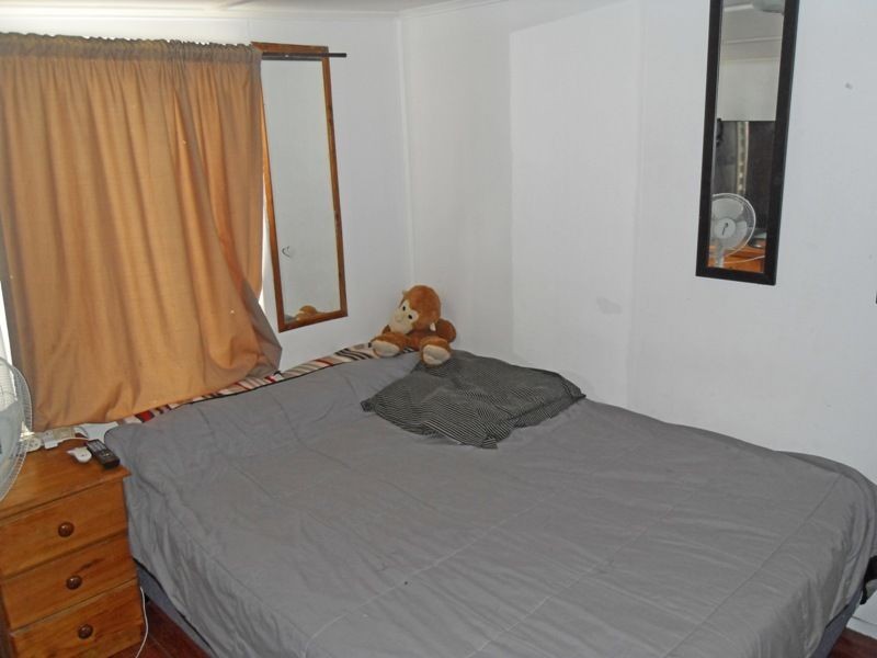 27 Thomas Street, Blackstone QLD 4304