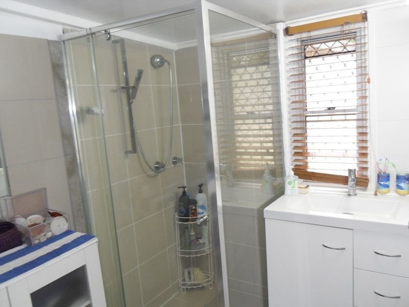 27 Thomas Street, Blackstone QLD 4304