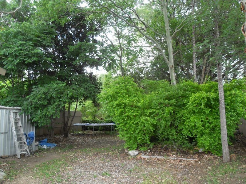 27 Thomas Street, Blackstone QLD 4304