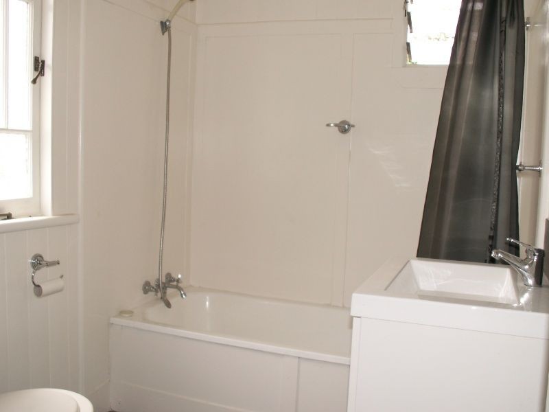 2/83 Brisbane Road, Bundamba QLD 4304