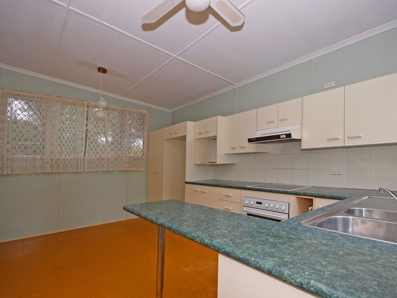 23 Larsen Street, Leichhardt QLD 4305