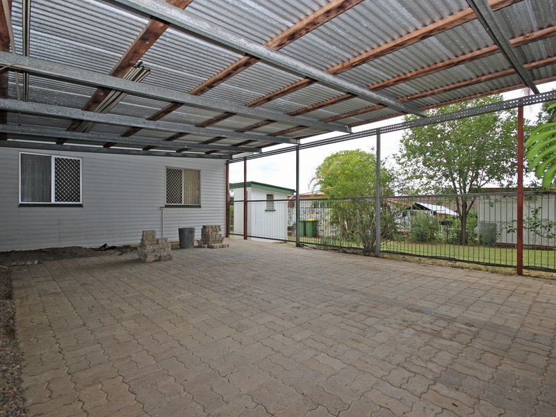 23 Larsen Street, Leichhardt QLD 4305