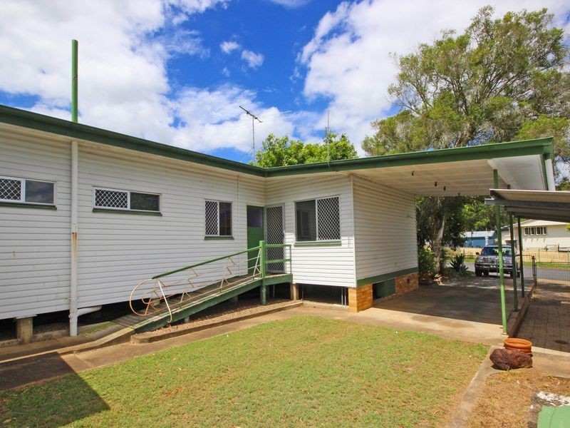 23 Larsen Street, Leichhardt QLD 4305