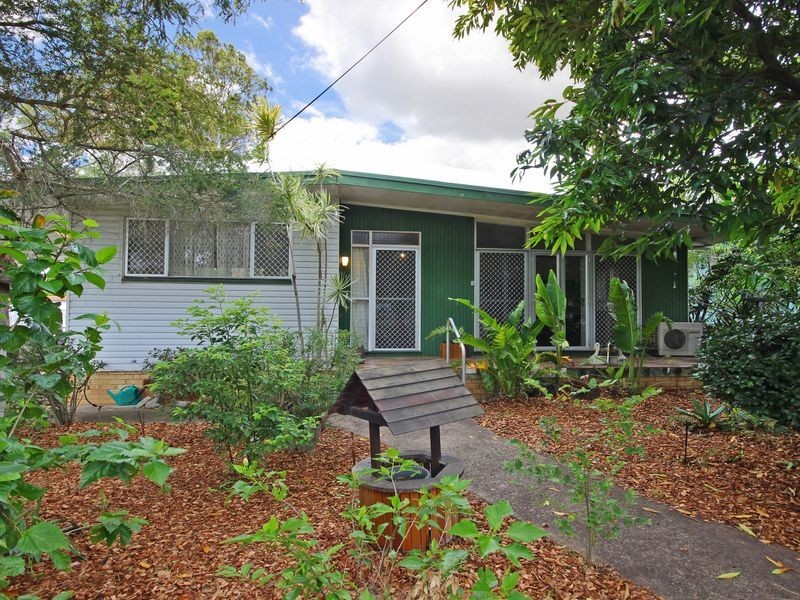 23 Larsen Street, Leichhardt QLD 4305