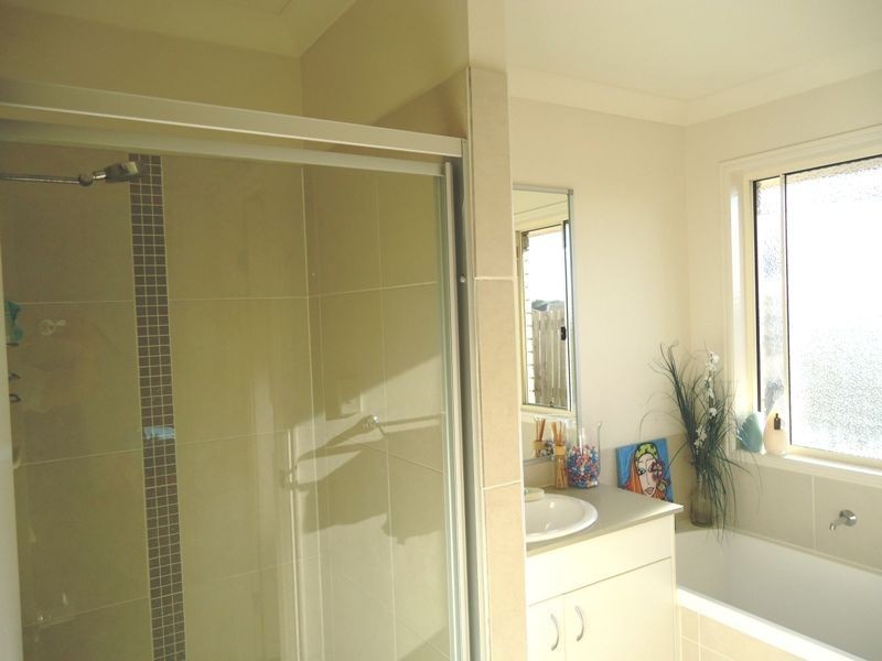 63 Dornoch Crescent, Raceview QLD 4305