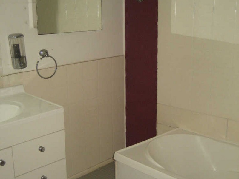 2 Cowley Street, Tivoli QLD 4305