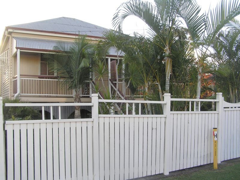 19A Grange Road, Newtown QLD 4305