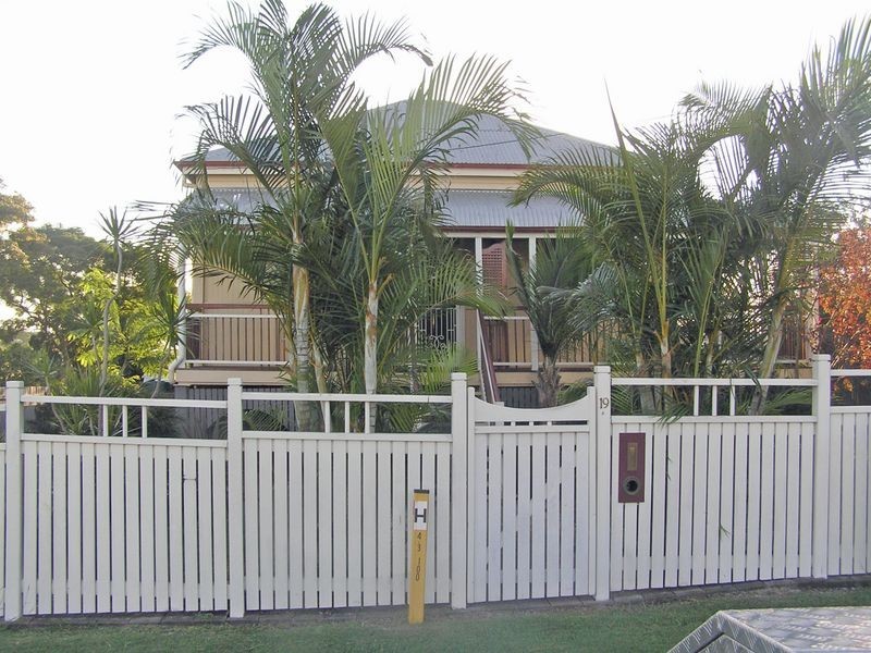 19A Grange Road, Newtown QLD 4305
