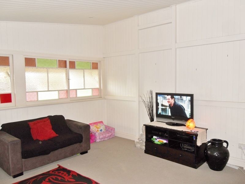 19A Grange Road, Newtown QLD 4305
