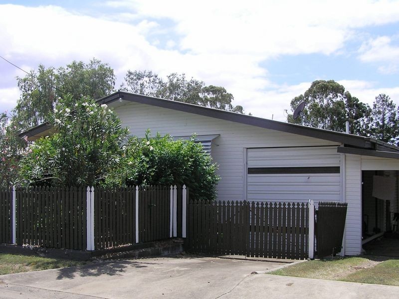 17 Leslie Street, East Ipswich QLD 4305