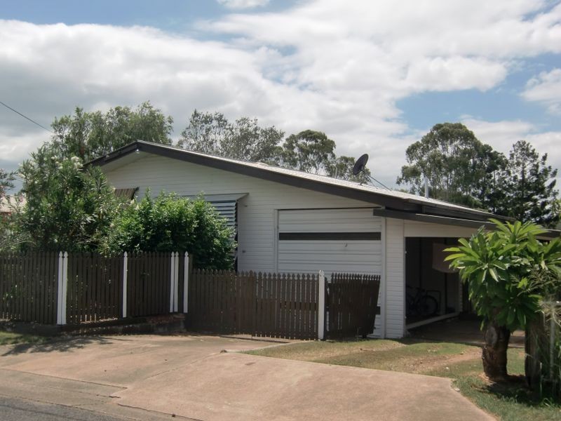 17 Leslie Street, East Ipswich QLD 4305
