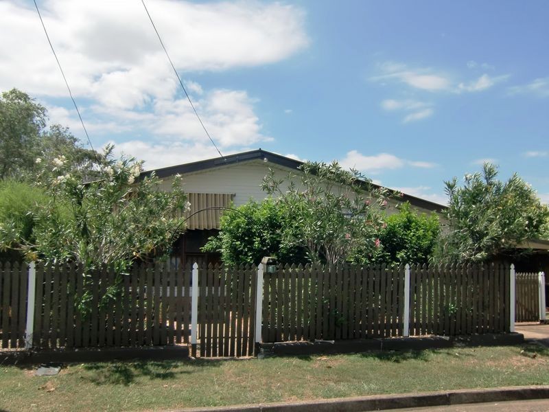 17 Leslie Street, East Ipswich QLD 4305
