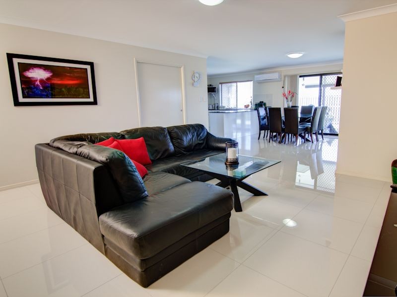 2 Bolingbroke Street, Fernvale QLD 4306