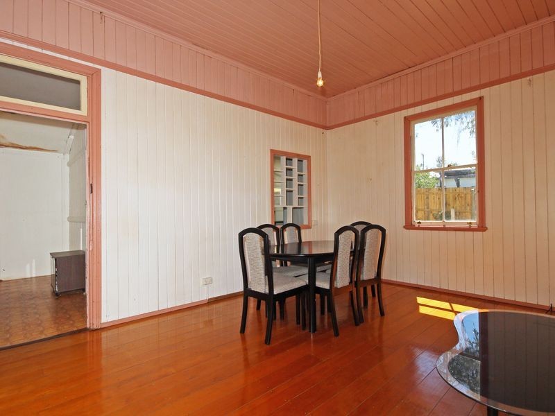 6 Allen Street, North Ipswich QLD 4305